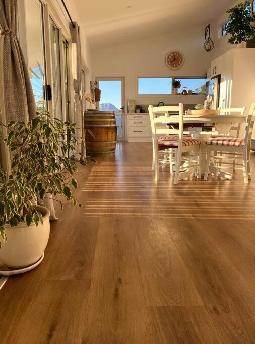 Viola - Seaside Retreat Βίλα Coles Bay Εξωτερικό φωτογραφία